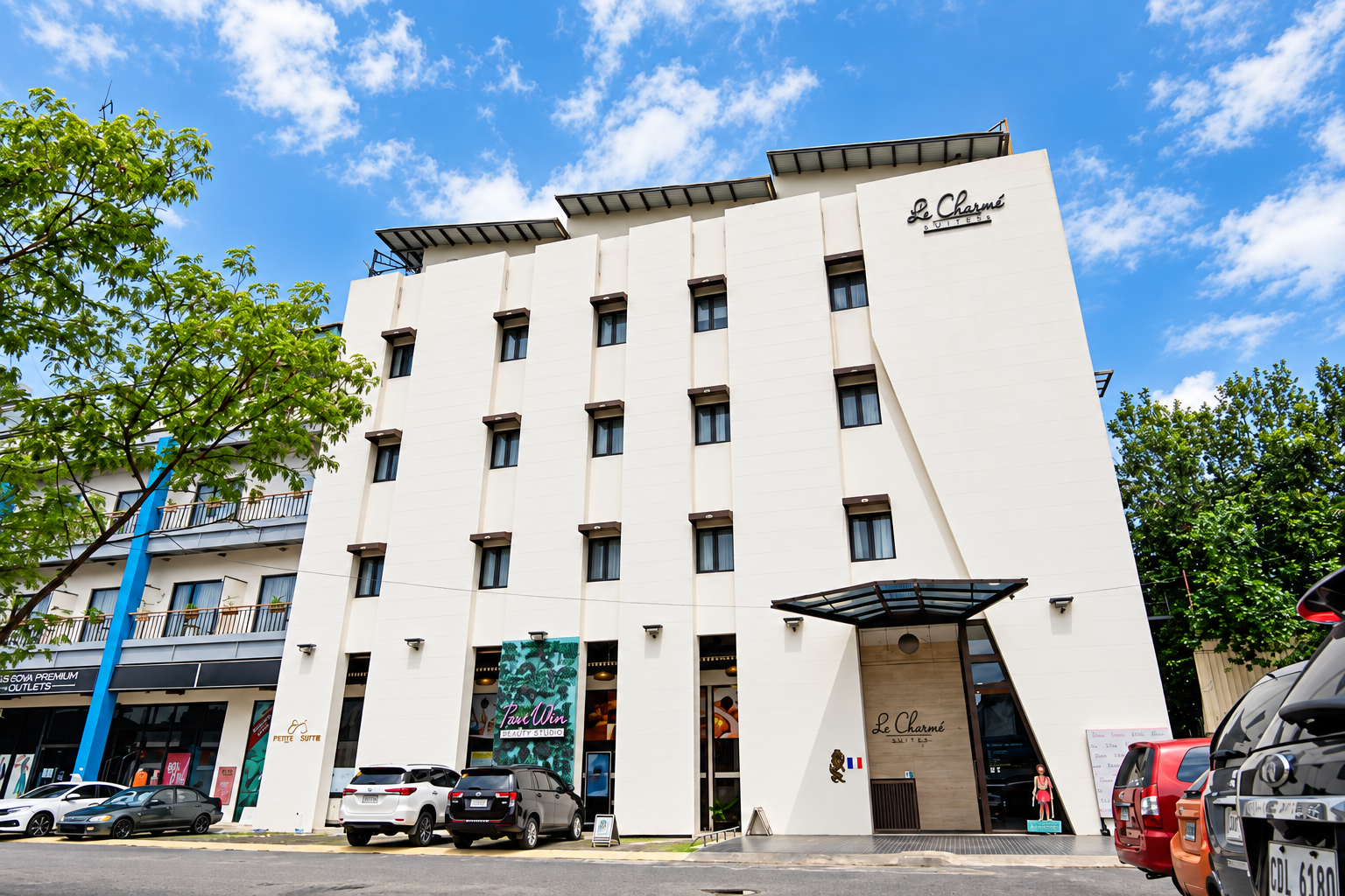 Le Charmé Suites: A Business and Leisure Destination in Subic Bay