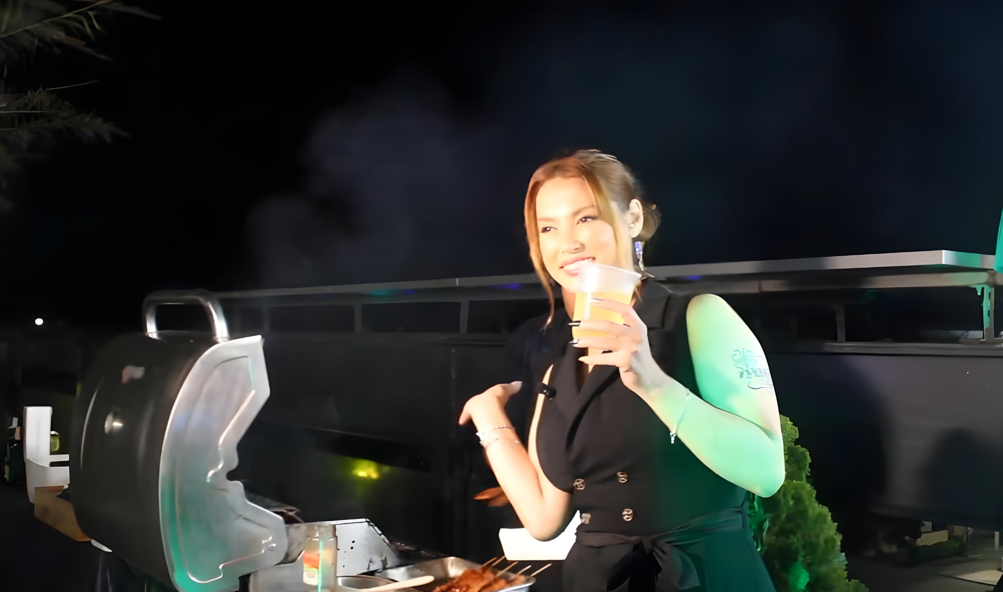 Maria Ozawa Joins Sunset Sunday: A Must-Try Subic Event at Le Charmé Suites Gallery